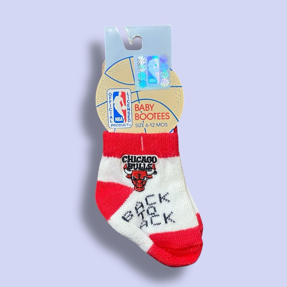 VTG. 1992 NBA Chicago Bulls Back To Back Deadstock Baby Bootees Size 6-12M - Picture 1 of 2